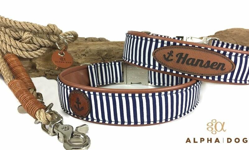 Halsband Ahoi mit Kunstleder unterlegt + Applikation cognac 3 cm breit / 52-54 cm lang Label oval mit Namen des Hundes + Ankersymbol Aluminium