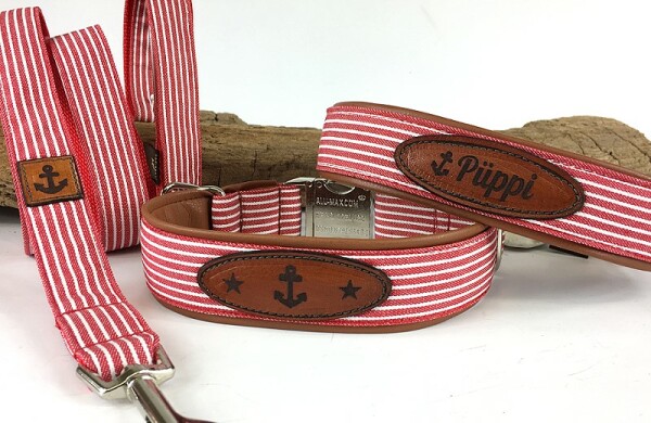 Halsband Baltic Stripes rot-weiß m. Patch und Kunstleder unterlegt 2,5 cm breit / 37-39 cm lang mit Symbol Namen des Hundes ( bitte unten eintragen) Kunststoff