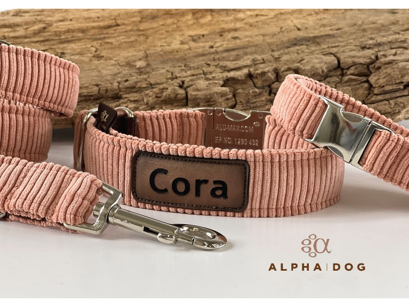 Halsband Coral Powder mit Namenspatch 3  box