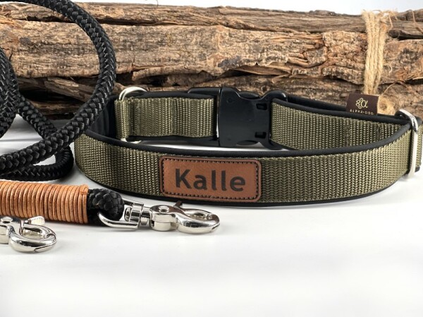 Halsband SOFTLINE  m. Patch Namen opt.Telefonnummer -oliv schwarz 2 cm breit / 31-35 cm lang Aluminium cognacbraun ( Foto )