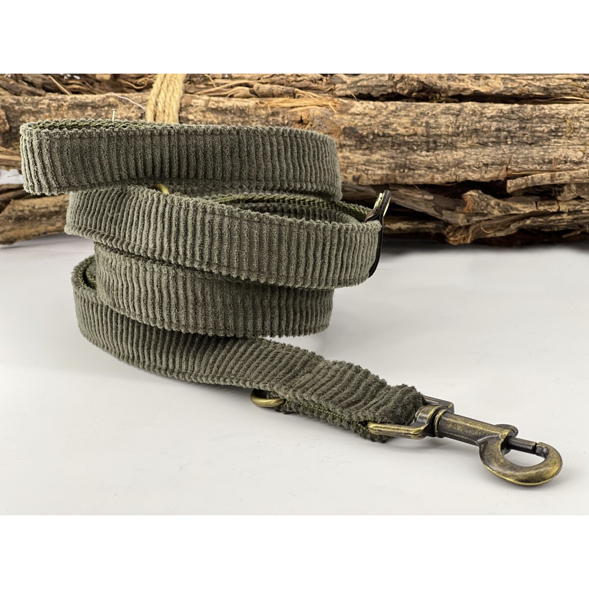 Hundeleine Young-Cord oliv mit antikmess box